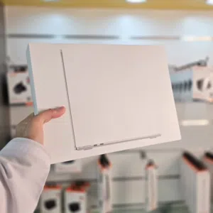 New MacBook Air M2 – 13 inch – 16GB RAM – 256GB SSD