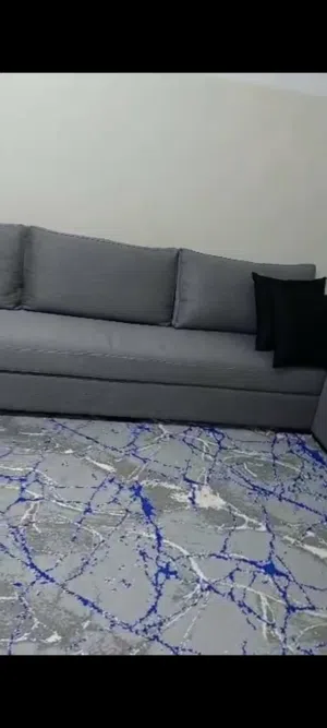 صالون وطاولة