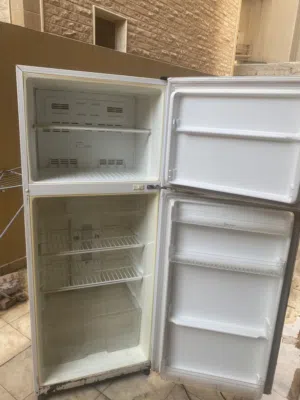 ثلاجه بحاله ممتازه
