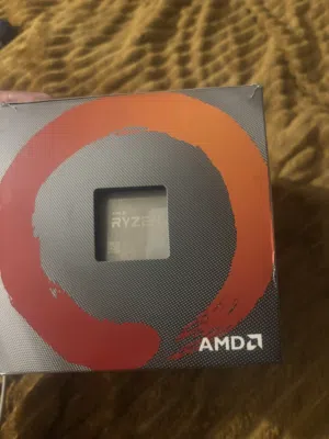معالج رايزن R5 3400G بوكس مع مبرد مستعمل قليل جدا بي كرت شاشه داخلي  vega 11