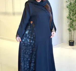 عبايات بالجمله فقققط 10 ريال الى 12 ريال مع شيله