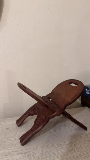 مِصحف ستاند خشبي