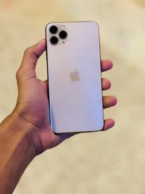 Apple iPhone 11 Pro Max 64 GB in Benghazi