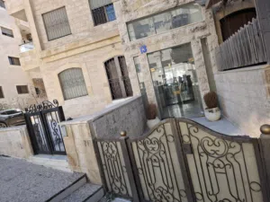 172 m2 3 Bedrooms Apartments for Sale in Amman Daheit Al Rasheed