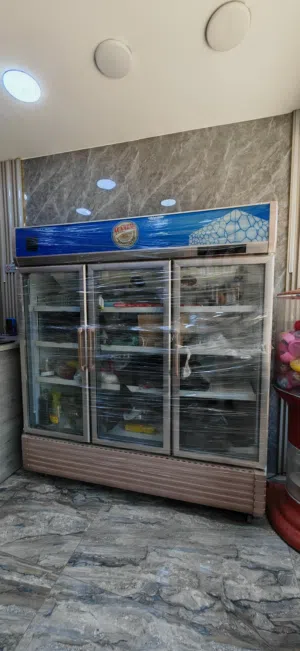 ثلاجة عرض 3 ابواب للبيع