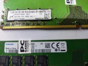 عدد 2 رامة 8 جيجا DDR4 استيراد بحالة الجديد بسعر 3500 جنيه