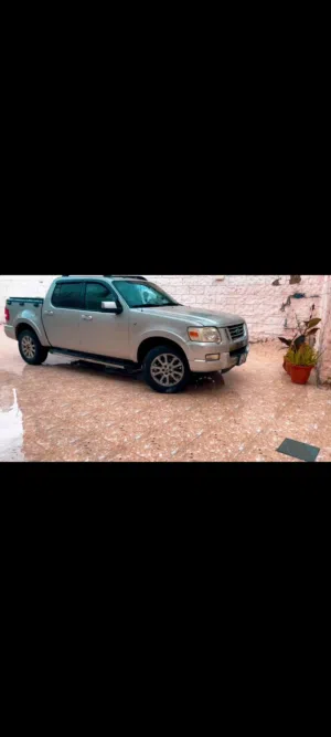 Used Ford Explorer in Irbid