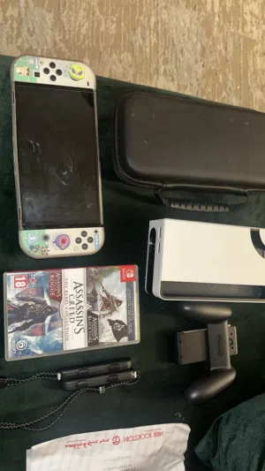 للبيع جهاز نينتندو سويتش أوليد (Nintendo Switch OLED)