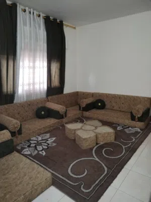 جلسة أرضية عربية فخمة للبيع