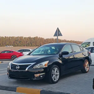 نيسان التيما موديل 2014 خليجي بحالة ممتازة جاهزة للتسجيل موجودة في الشارقة