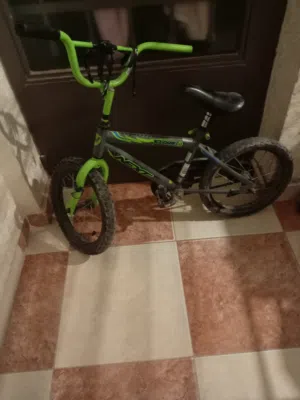 بسكليت للبيع ب حالة جيدة جدا.