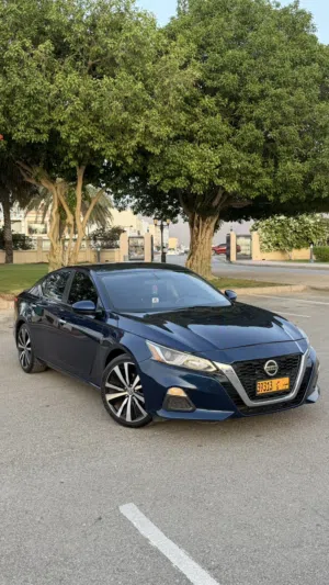 Used Nissan Altima in Al Batinah