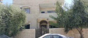بيوت للبيع