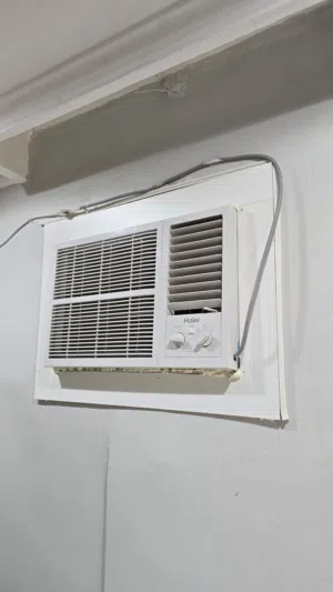 مكيف هاييرا جديد استخدام شهر فقط من اكسايت الغانم مع الفاتوره وفيها كفاله سنه النقل سبب البيع بننقل