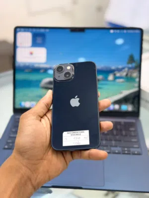 iPhone 13-128 GB Outstanding condition device