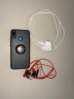 HUAWEI  Y9 2019
