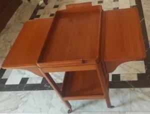 طاولة تقديم