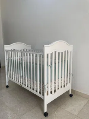 سرير اطفال من عمر اشهر الى 4 سنوات