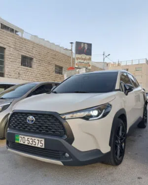 سيارة للايجار تويوتا كروس هايبرد RAV 4 2024 احدث السيارات واقوى العروض من الدبلوماسي لتاجير السيارات