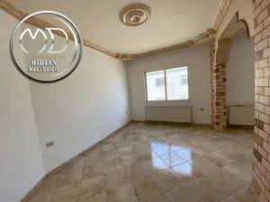 شقق للبيع طابق أخير مع روف في أجمل مواقع ضاحية الرشيد مساحات 220م & 240م مع تراسات امكانية الأقساط