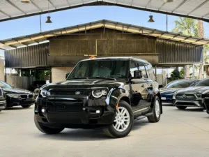 Land Rover Defender  2023، عداد 55 الف مايل ،   ( CLEAN TITLE )  فحص كامل 7 جيد ،  مجمرك او بدون