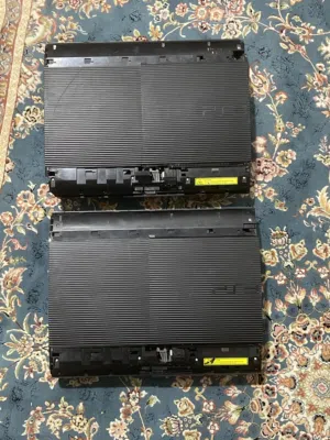 جهازين بلايستيشن 3 سوبر سلم ب50 قابل للتفاوض الجهازين شغالين وما فيهم مشاكل بس قارئ الأقراص لا تعمل
