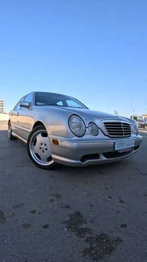 مرسيدس amg e55 حقيقية ربي يبااااااااااااااارك نظيفة ماشاااااء الله