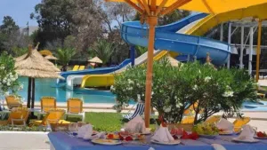 فندق ومنتجع و مصيف سياحي للبيع في الحمامات تونس