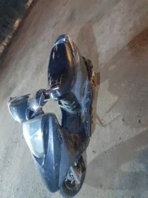 سلام عليكم دراجه نوع بريز ياباني الدراجه كهربائياتها يرادلها باتري بس وشوي تعديلات