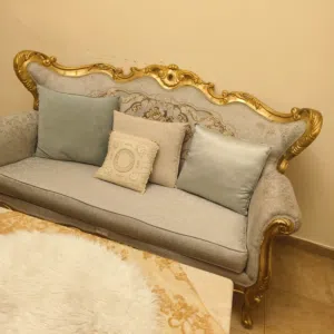 طقم جلوس مع طاولات