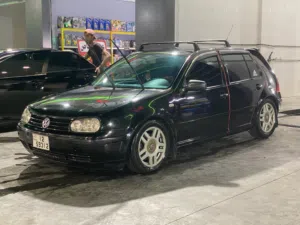 سيارة فولكسفاغن جولف MK4 2000 أسود بخدمات مميزة ومرخصة للبيع