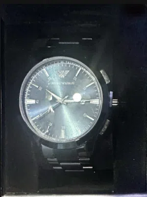 ساعة أرماني سوداء