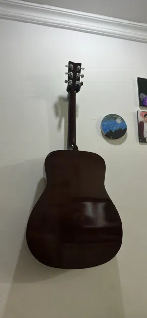 YAMAHA gutair F-310 One month used only  Condition 8/10