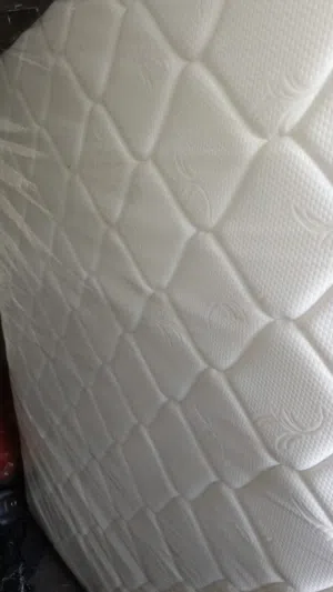فرشه زنبركية مجوزه جديده غير مستخدمه للبيع ممتازه قياس 200*180*30