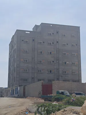300 m2 4 Bedrooms Apartments for Rent in Al Mukalla Other