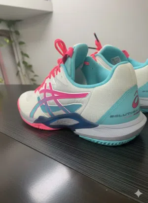 ASICS Solution Speed FF Padel Shoes -Excellent Condition (Size 42) Fit for Men size 40-41