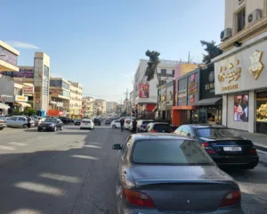 مطعم بكامل معداته للبيع بسبب السفر و عدم التفرغ