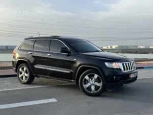 2013 Jeep Grand Cherokee, full option, GCC  , 8 cylinders