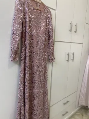 فستان بحاله ممتازه للمناسبات و الحفلات و السهرات