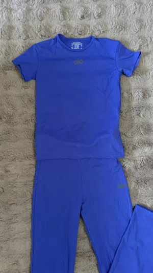 Alo yoga sport set blue