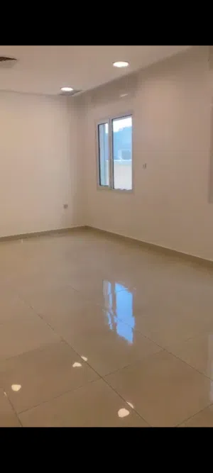 400 m2 3 Bedrooms Apartments for Rent in Kuwait City Qadsiya
