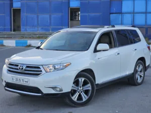 Used Toyota Highlander in Al Khums