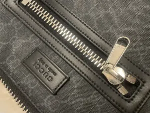 Gucci GG small supreme bag