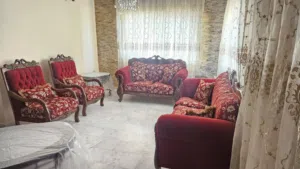 طقم كنب بحالة ممتازة