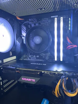 كرت شاشة RTX 2070 super من براند Gigabyte بسعة  8 GB