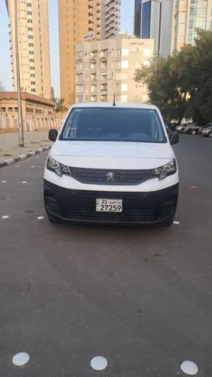 Used Peugeot 1007 in Hawally