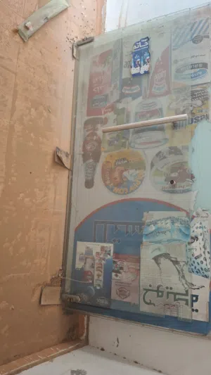 مرش حراري موجود منه تلاته قطع في حاله جيده لا يوجد فيه اي ضر