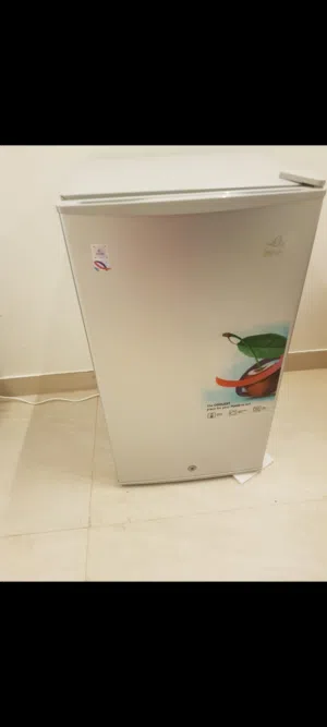 ثلاجة صغيرة