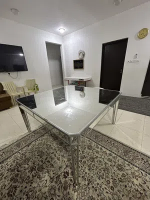 للبيع طاولة طعام راقيه