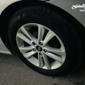 للبيع سيارات 